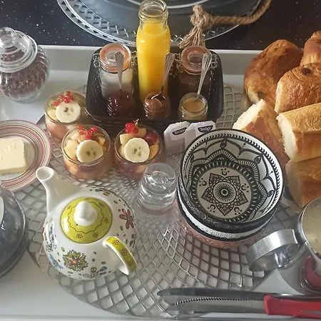 La Billardiere A La Ferme *