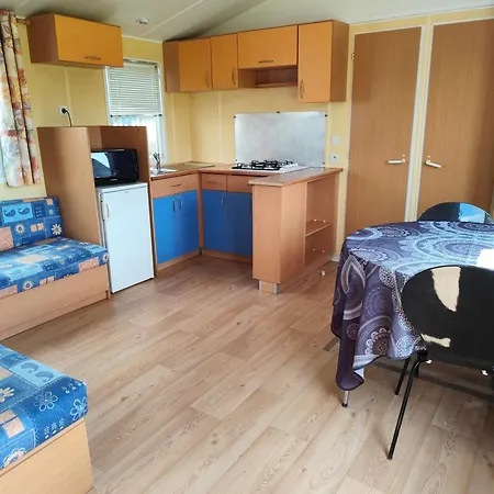 La Billardiere A La Ferme