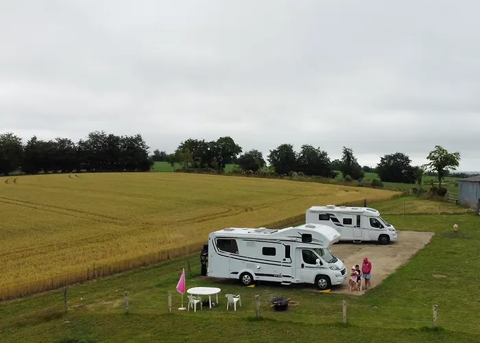 La Billardiere A La Ferme Kemping